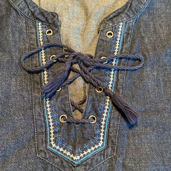 Lauren Ralph Lauren Denim Shift Dress Size 14,Lace-Up Neckline, Embroidery - Picture 8 of 10